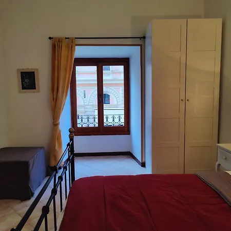 Apartment Gracchi 15 *